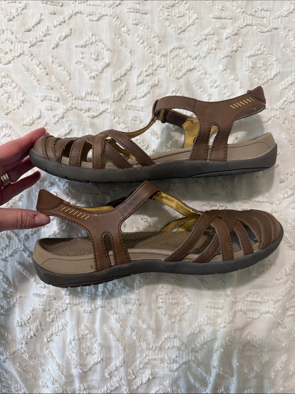 Baretraps Women’s Strappy Slingback Close-Toe Brown Sandals Size 7.5 - Picture 3 of 5